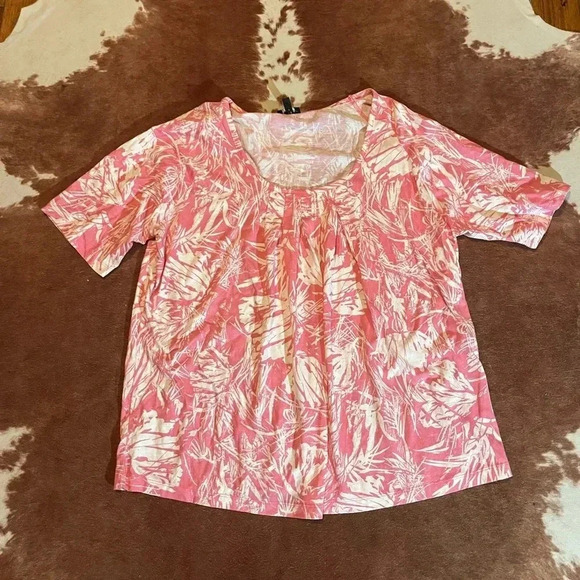 Large and XL top bundle - Picture 3 of 6